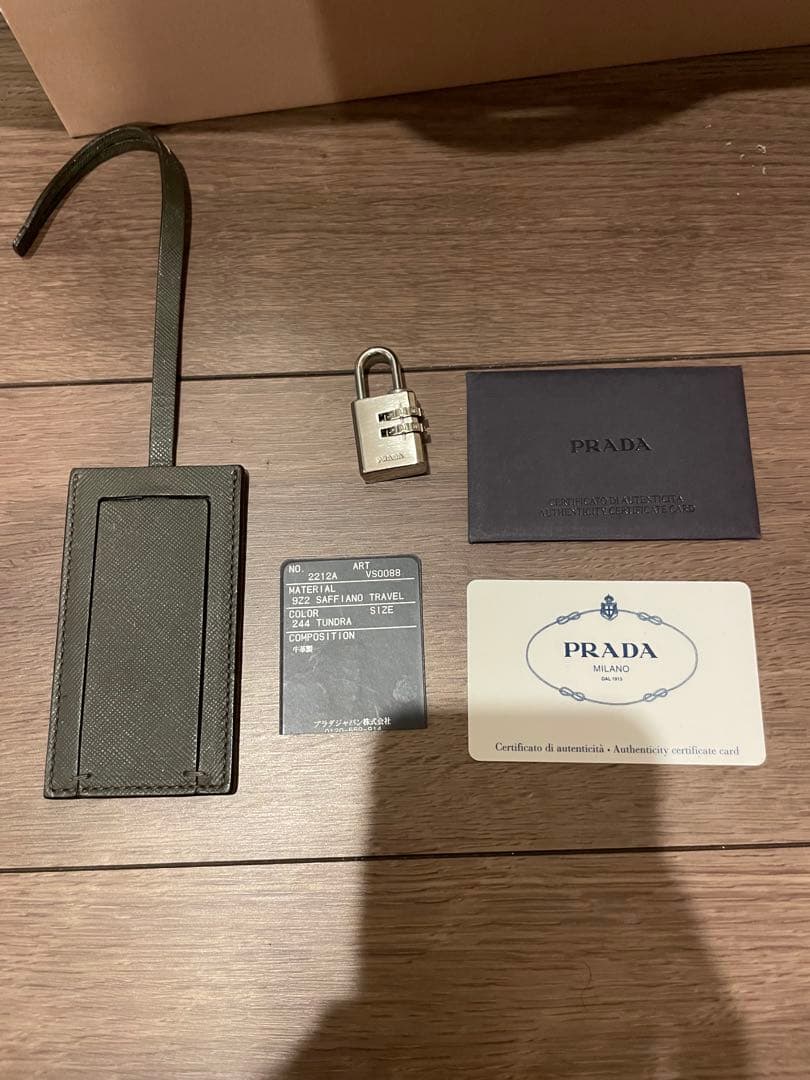 【取り置き】PRADA サフィアーノ　バッグ
