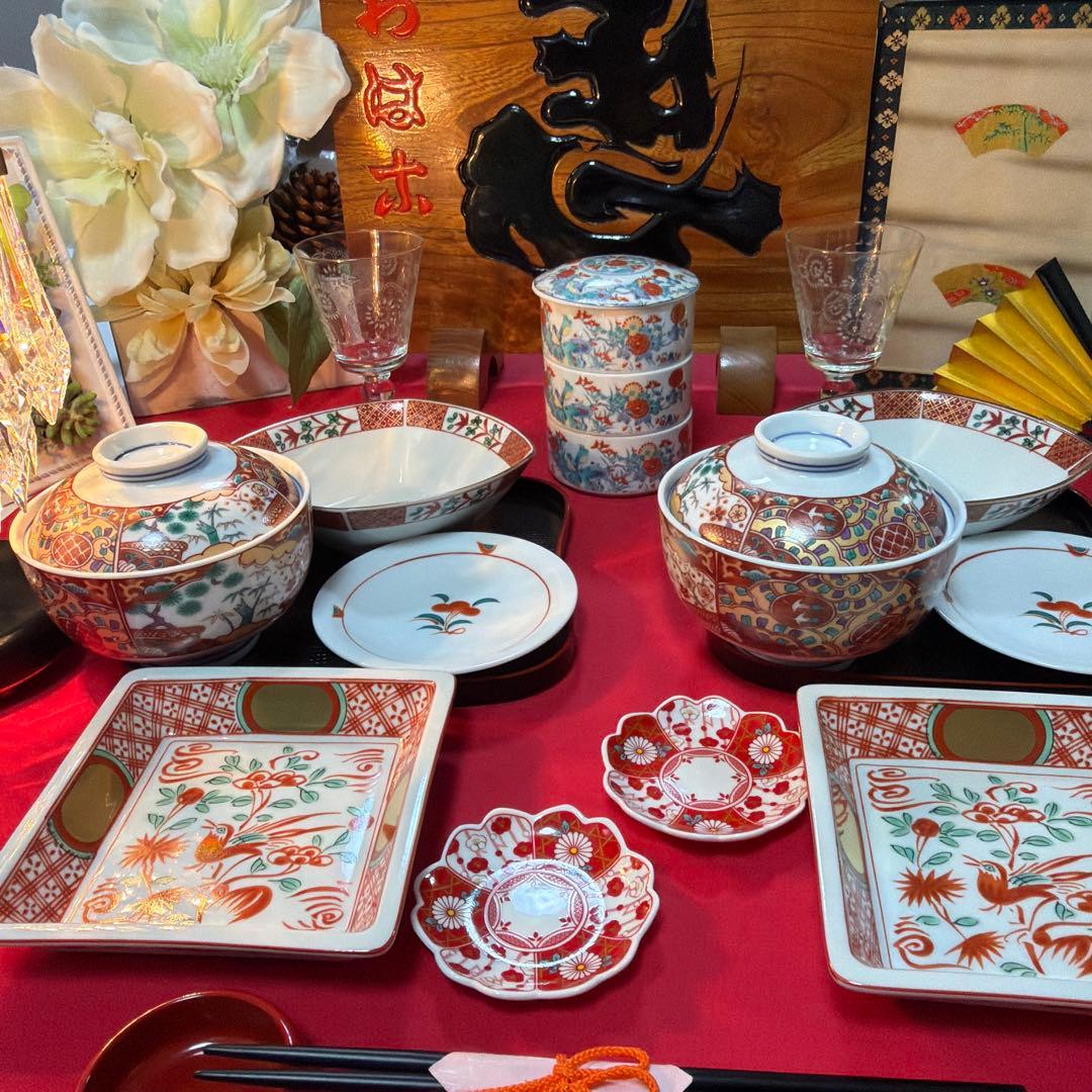 AZ たち吉金彩赤絵角皿　香泉作ミニ3段　 赤絵揃い　No.4-28