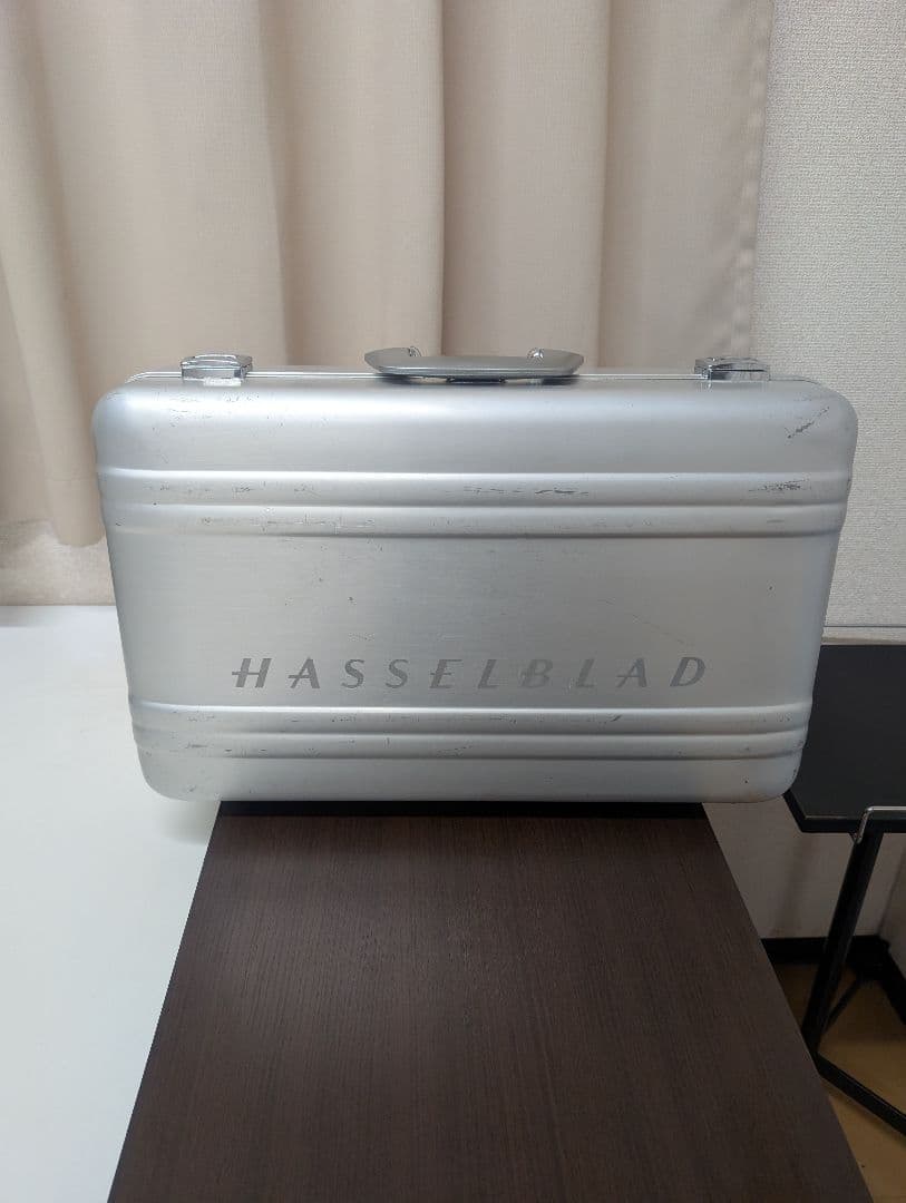 ゼロハリバートン × ハッセルブラッド