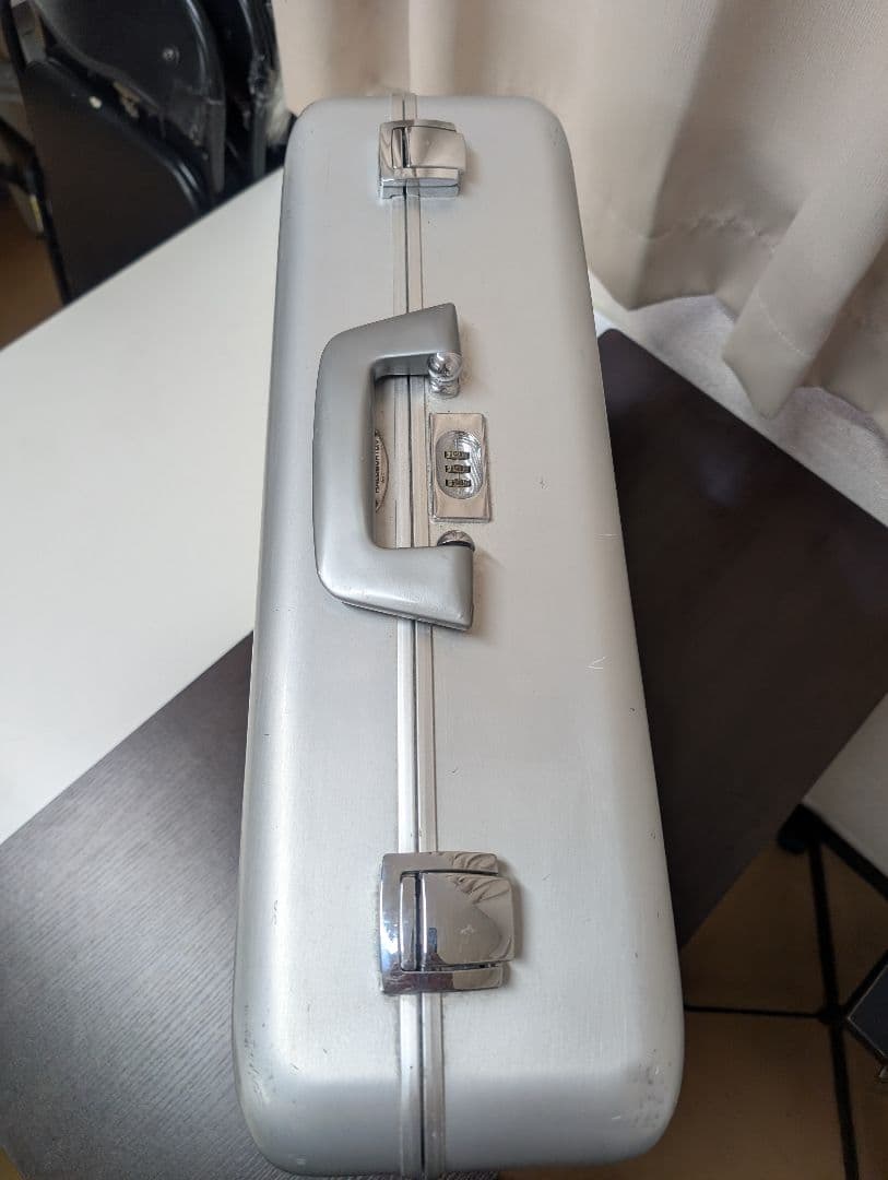 ゼロハリバートン × ハッセルブラッド