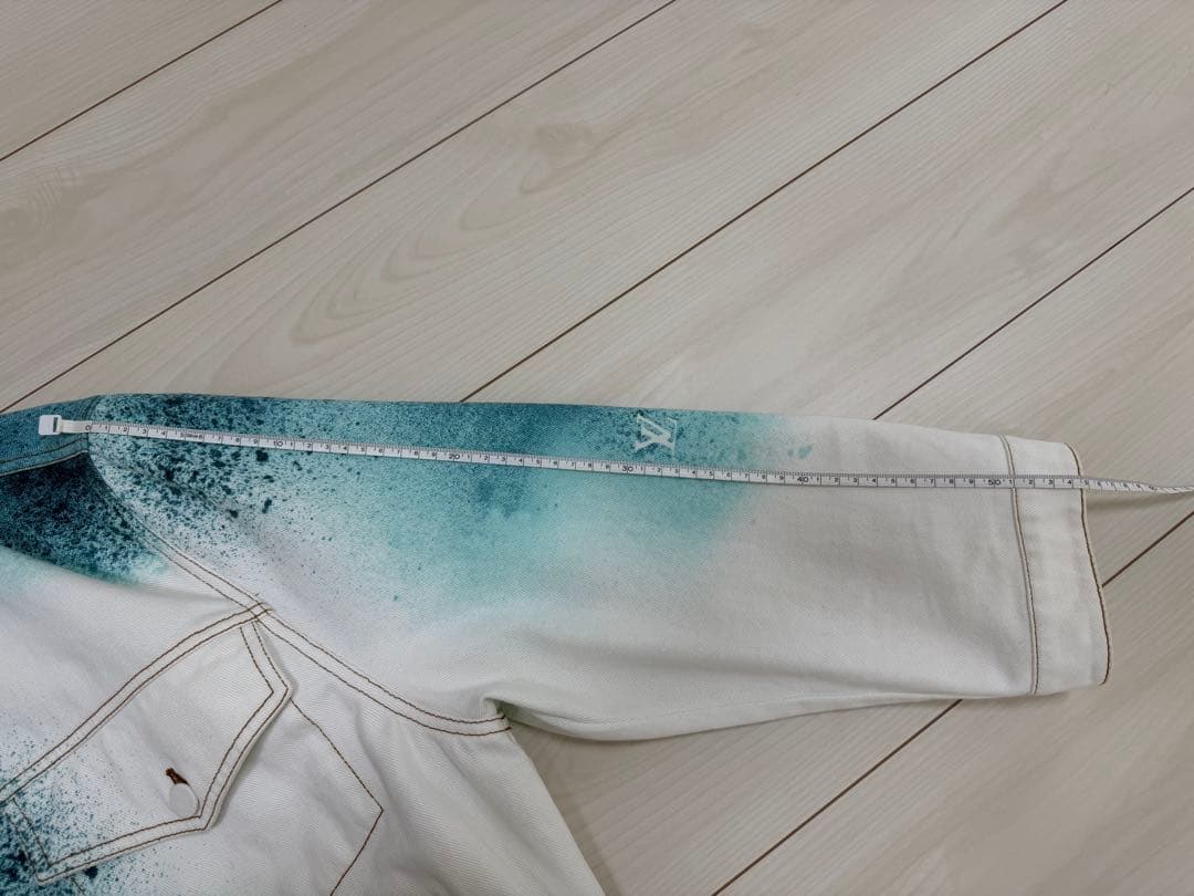 Louis Vuitton スプレージャケット　訳ありの為説明を必ずお読み下さい