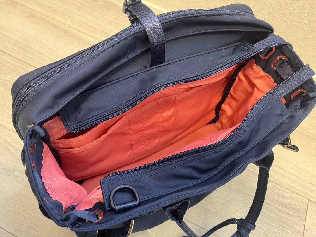 ☆美品☆セレーン　エテール　レディースビジネスバックPASSION36 ネイビー