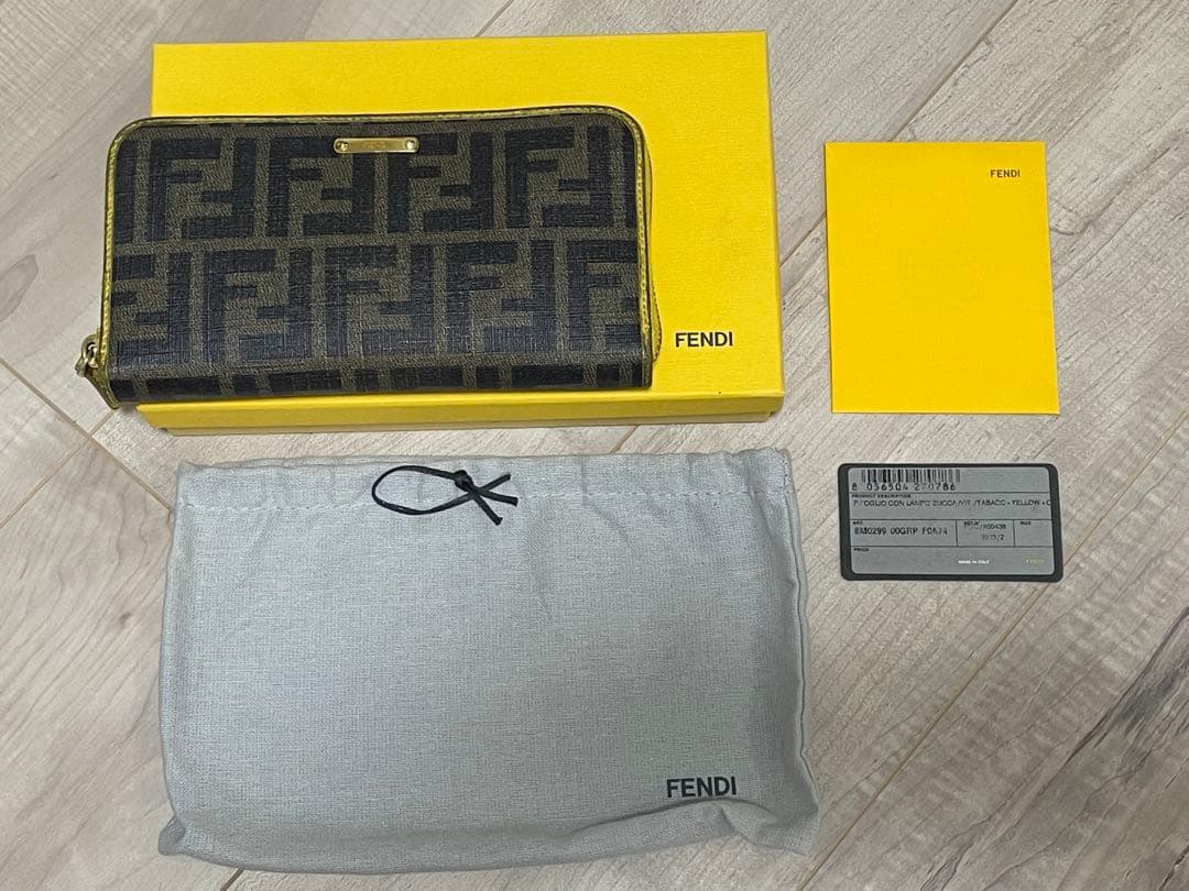 フェンディ FENDI 長財布 ズッカ zucca