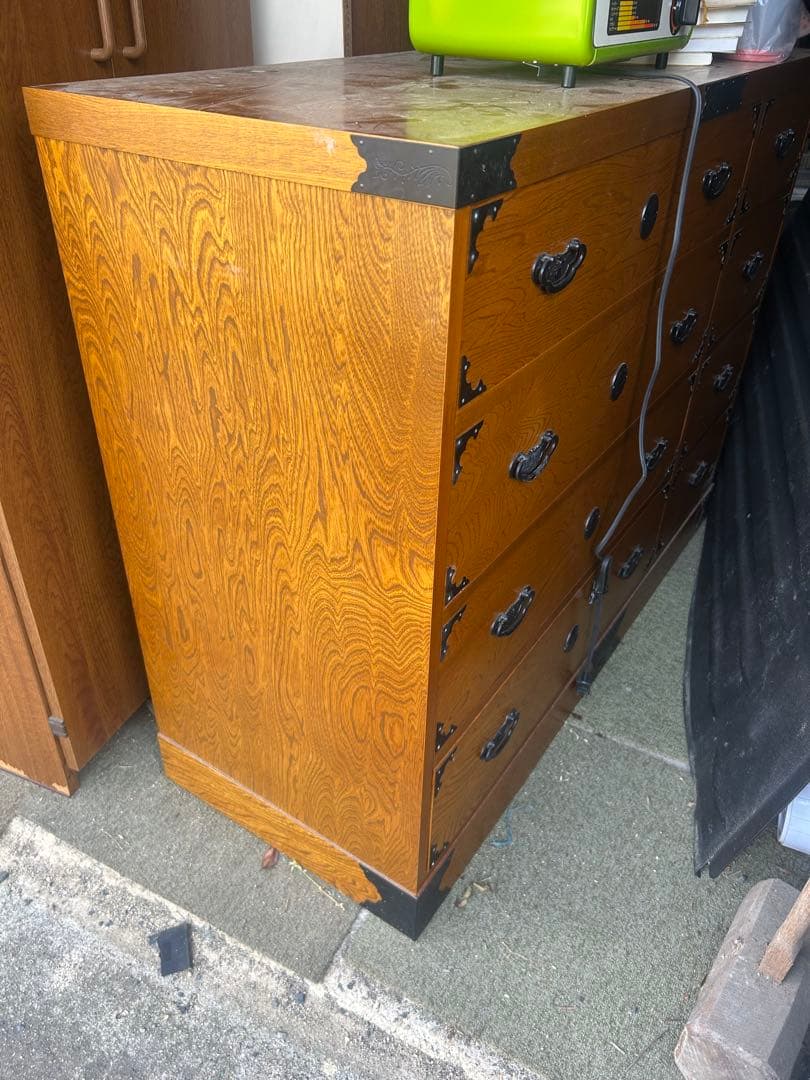 和タンス　【蔵出し】アンティーク　車箪笥　ローチェスト　時代箪笥　古タンス