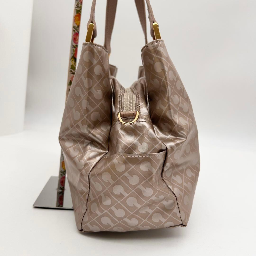 未使用　ゲラルディーニ　ソフティ　ショルダーバッグ　2way　肩掛け　斜め掛け