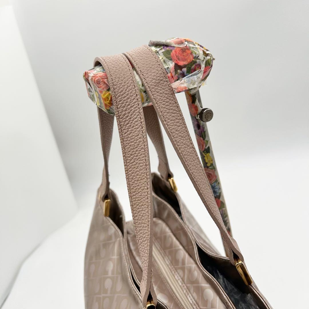 未使用　ゲラルディーニ　ソフティ　ショルダーバッグ　2way　肩掛け　斜め掛け