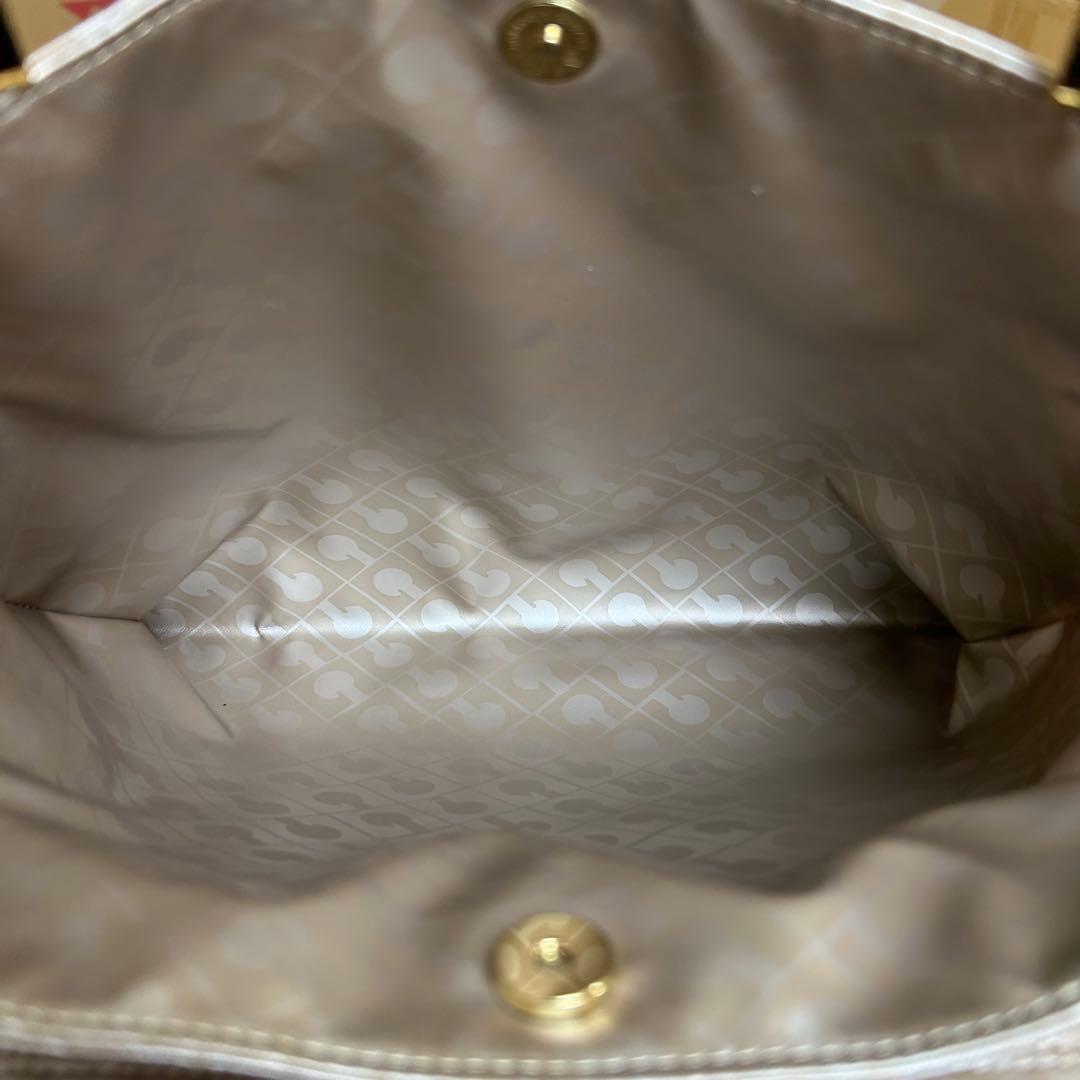 未使用　ゲラルディーニ　ソフティ　ショルダーバッグ　2way　肩掛け　斜め掛け