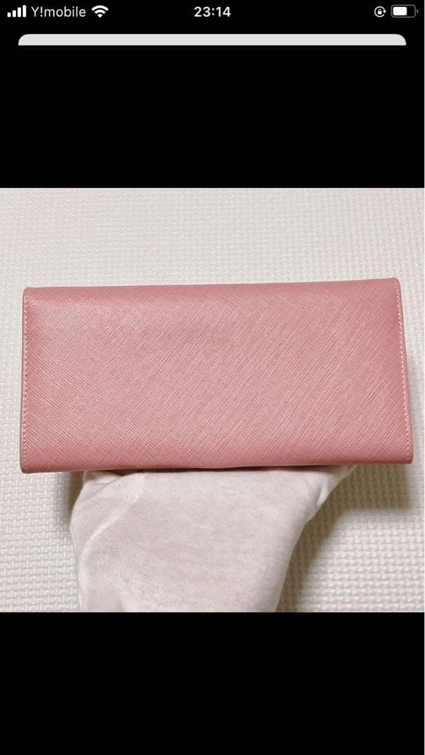 未使用Salvatore Ferragamoレザー長財布　　ピンク 箱付き