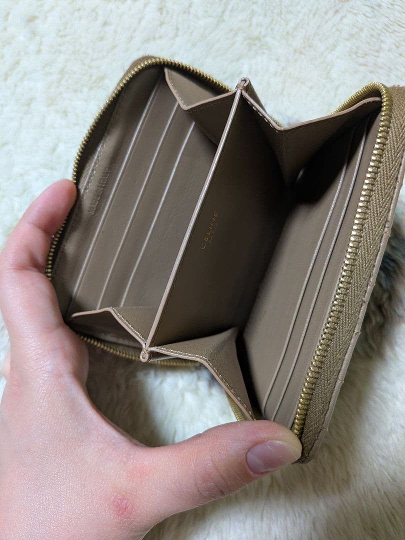 CELINEキルティングデザイン ケース ベージュ