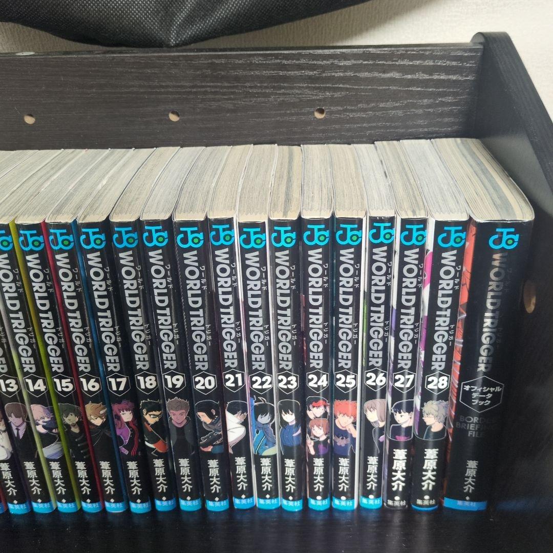 ワールドトリガー　1〜28巻　オフィシャルデータブック付き
