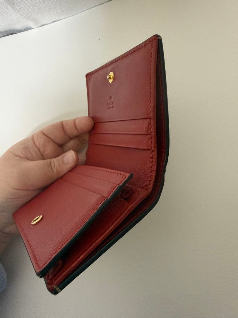 Gucci 猫の刺繍 二つ折り財布 25