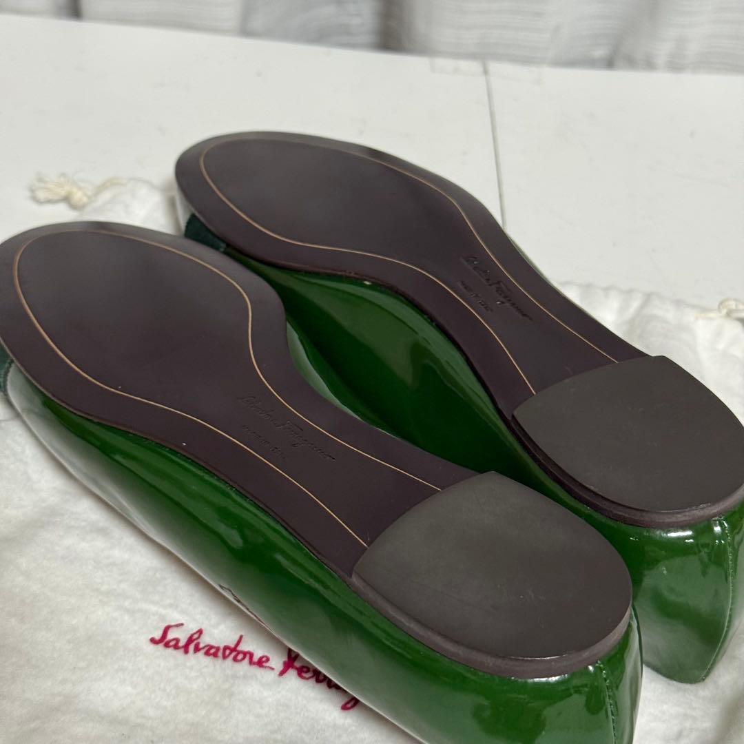 ⭐️未使用⭐️フェラガモ　ヴァリナ フラットシューズ　VARA ヴァラ