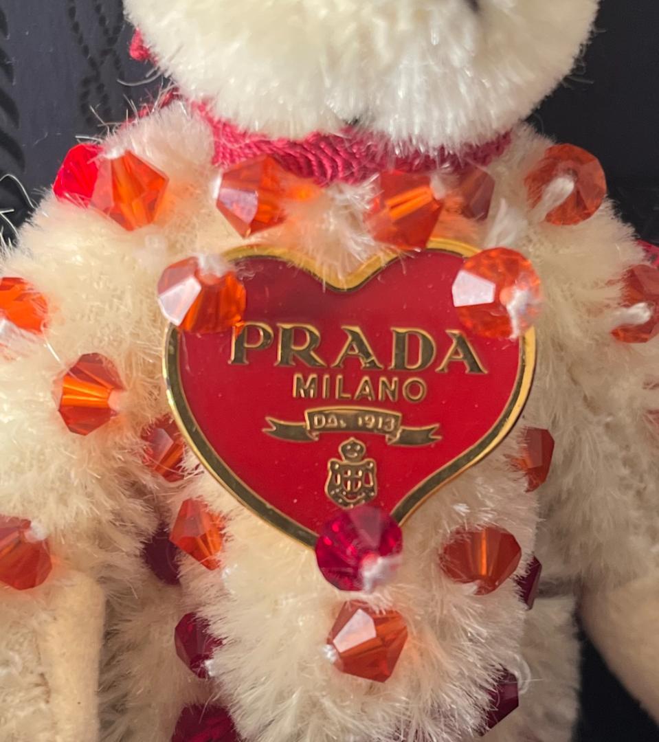 PRADA プラダ ベア チャーム キーホルダー レッド×オレンジ×ベージュ