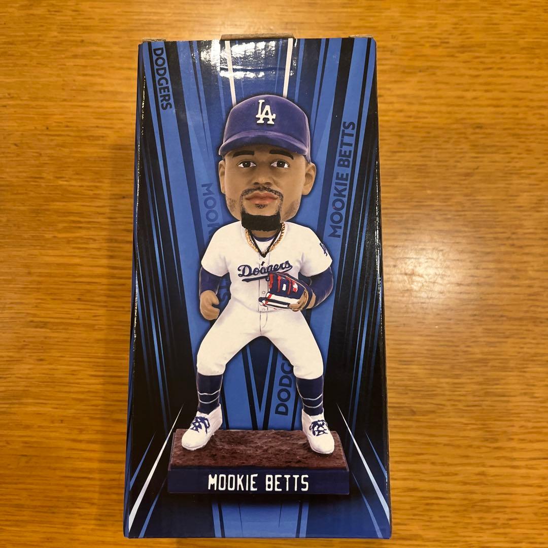 ムーキーベッツ　ボブルヘッドと記念グッズセット