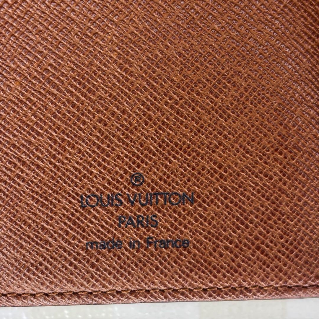 極上美品　LOUIS VUITTON ルイヴィトン　財布　二つ折り　M06