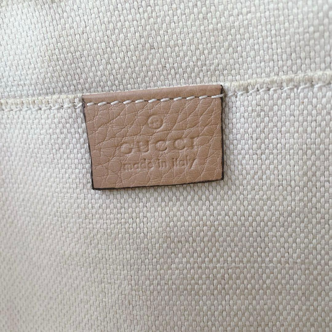 GUCCI ソーホー　ショルダーバッグ ベージュ フリンジ　グッチ