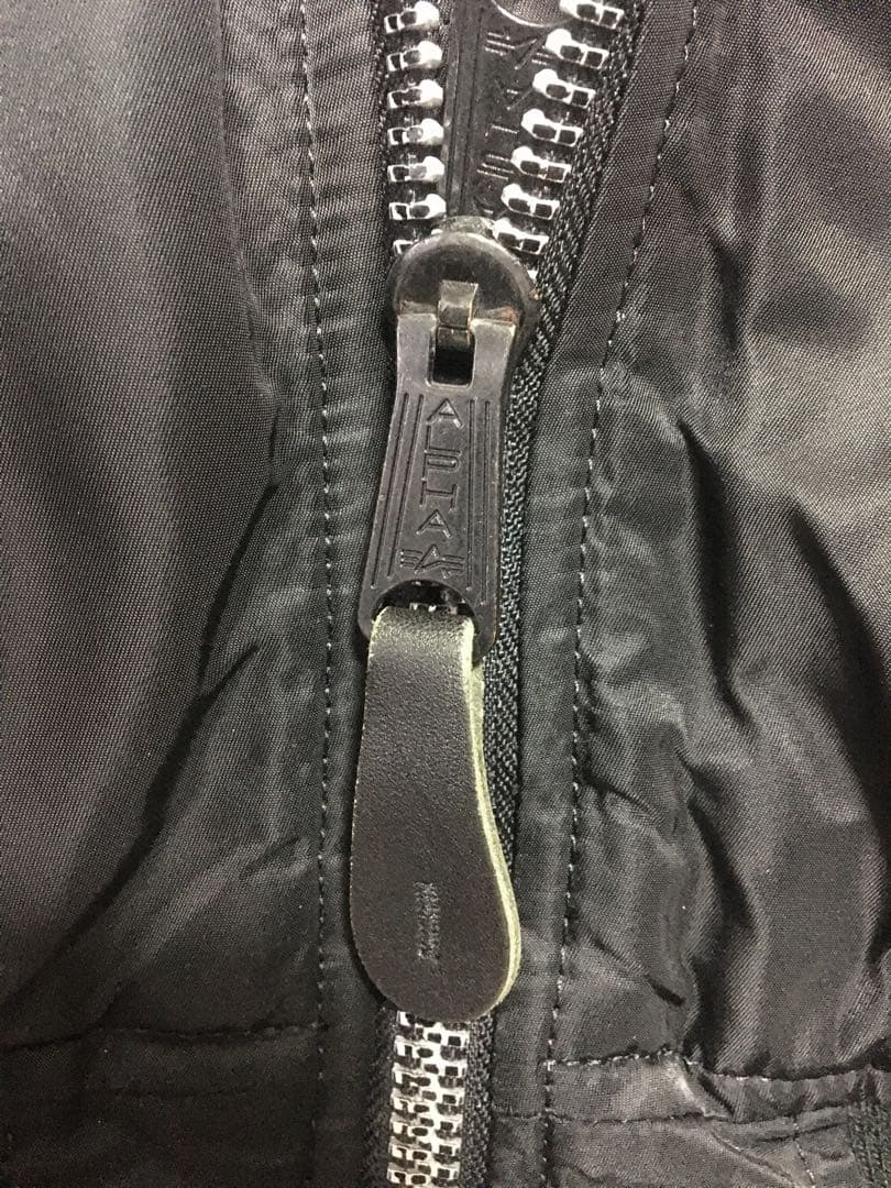 アルファ　alpha ma1 黒　M