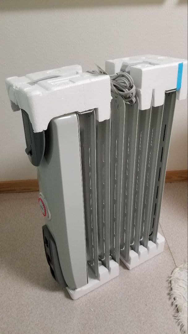 ☆美品☆ デロンギ オイルヒーター H770812EFSN-GY 取説あり