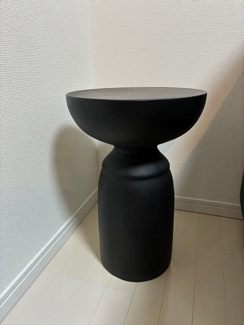 サイドテーブル・ナイトテーブル・ローテーブル TOTEM TABLE / moda en casa