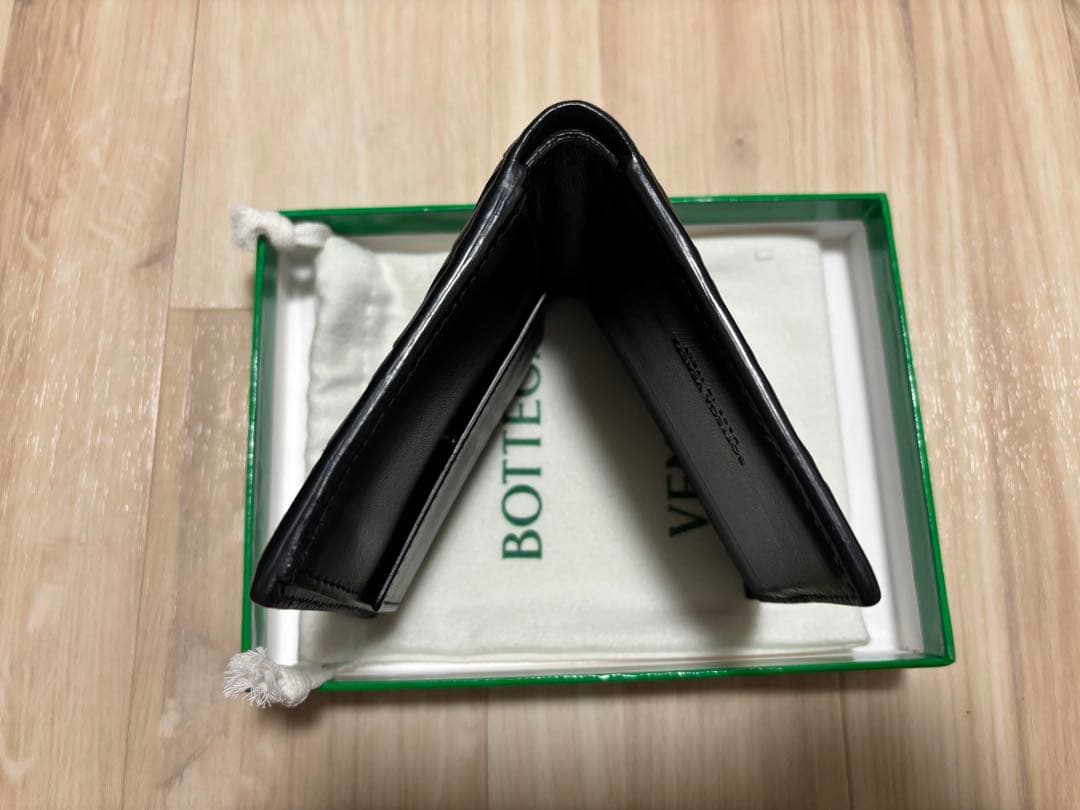 まる　Bottega Veneta 二つ折り財布