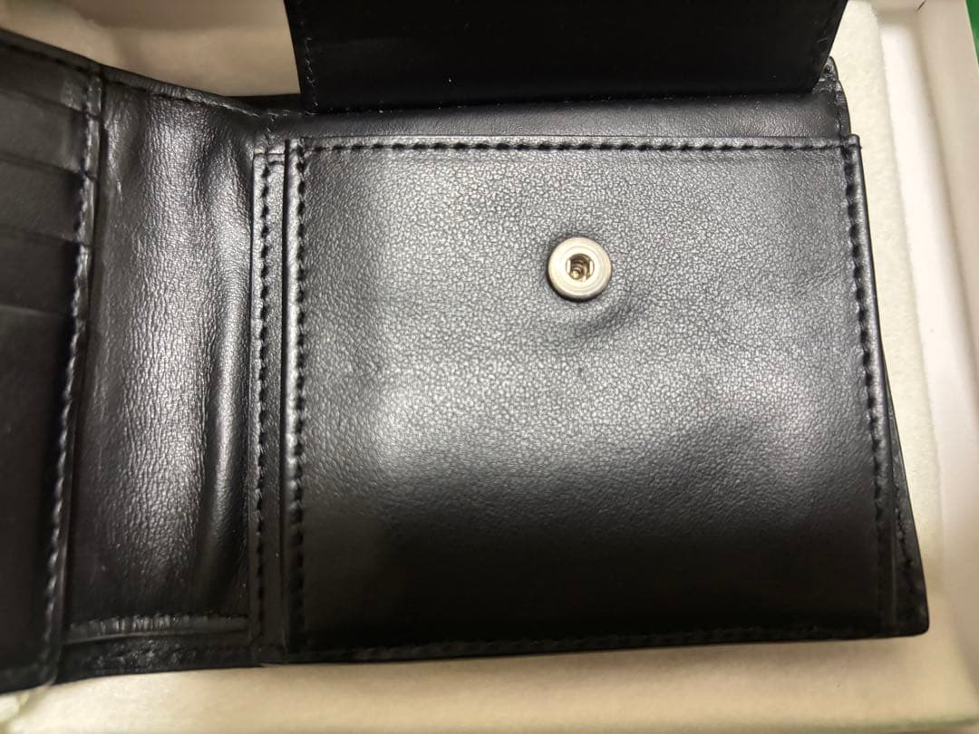 まる　Bottega Veneta 二つ折り財布