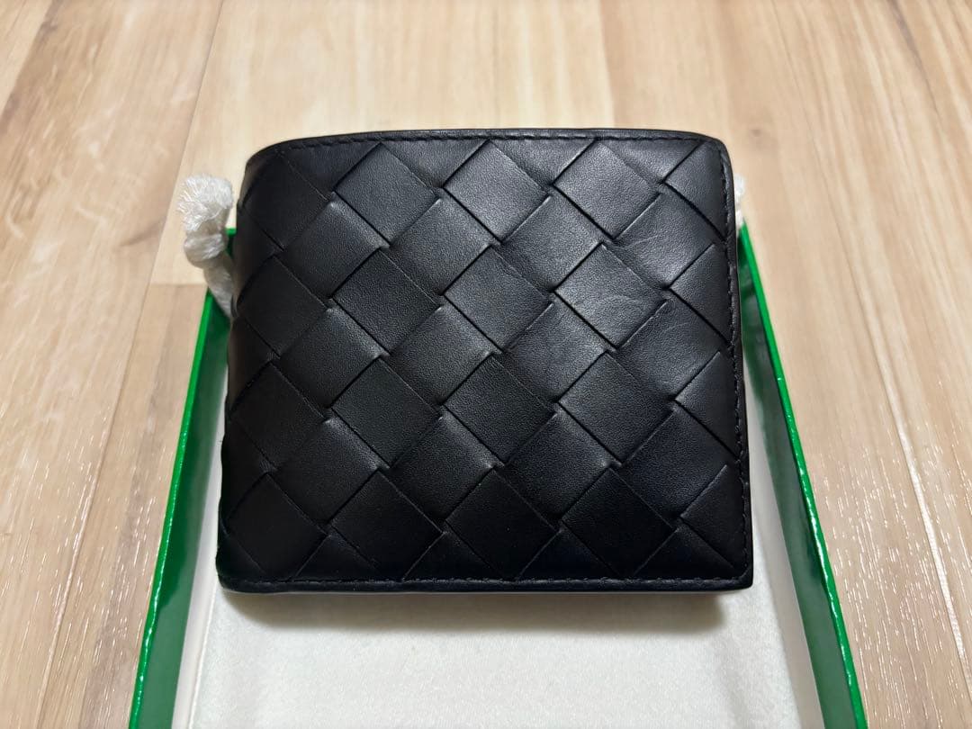 まる　Bottega Veneta 二つ折り財布