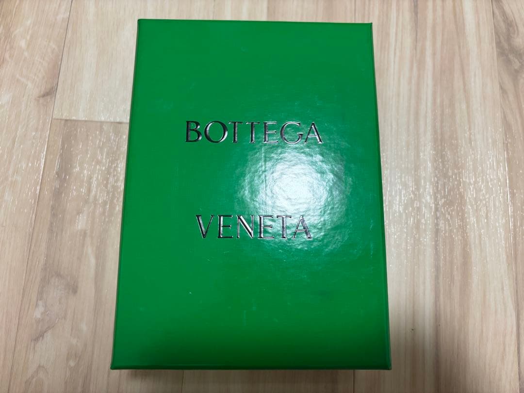 まる　Bottega Veneta 二つ折り財布