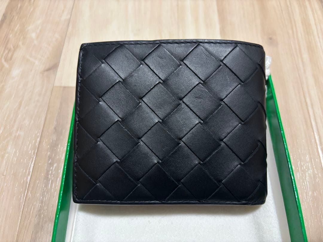 まる　Bottega Veneta 二つ折り財布