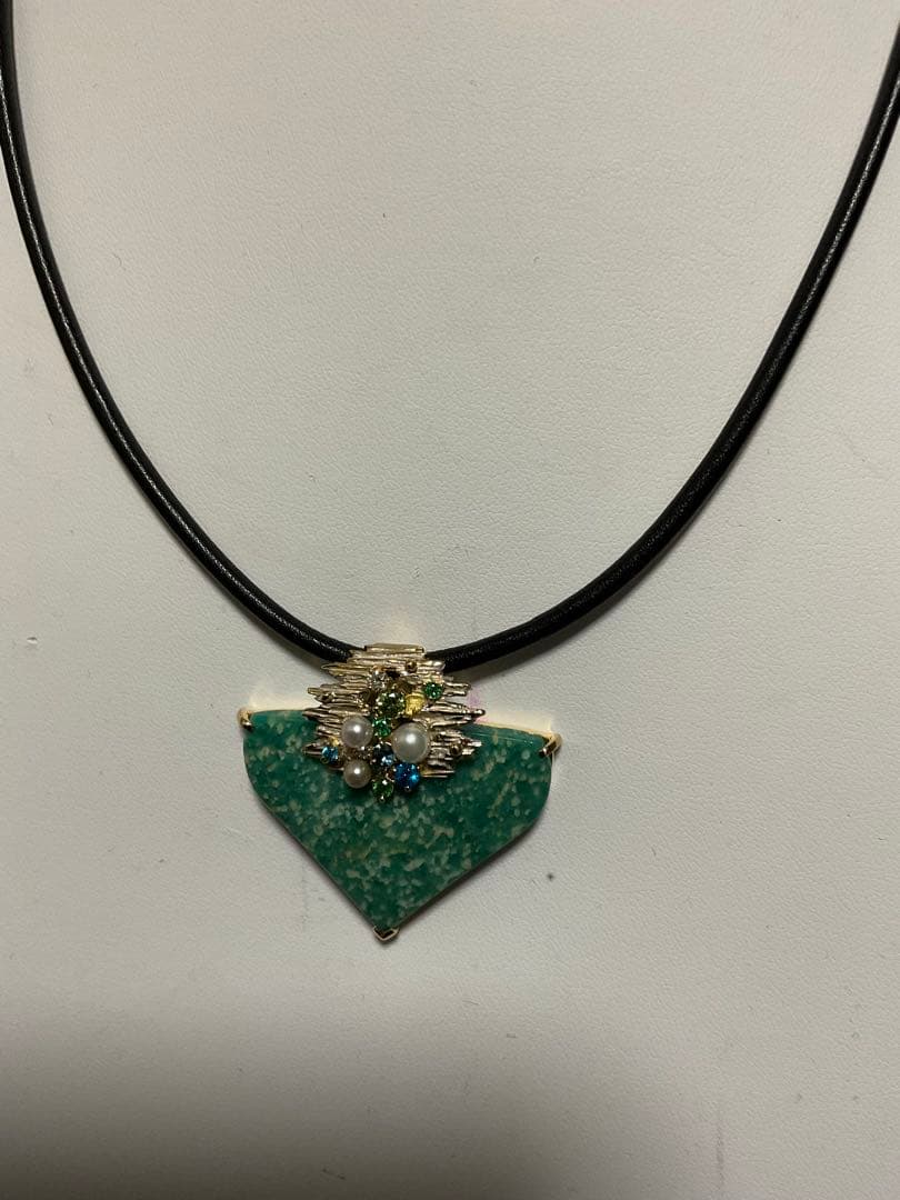 福原佐智デザイン、ペンダントヘッド