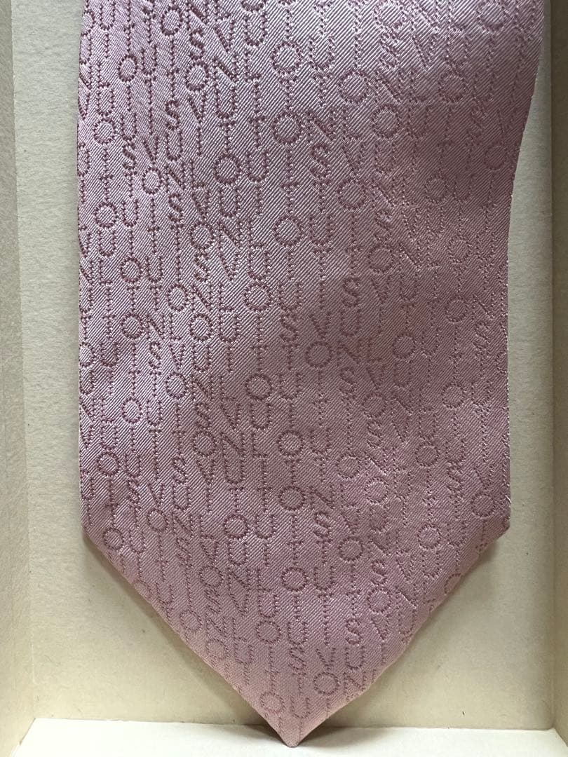 LOUIS VUITTON ロゴネクタイ 箱付★ピンク系