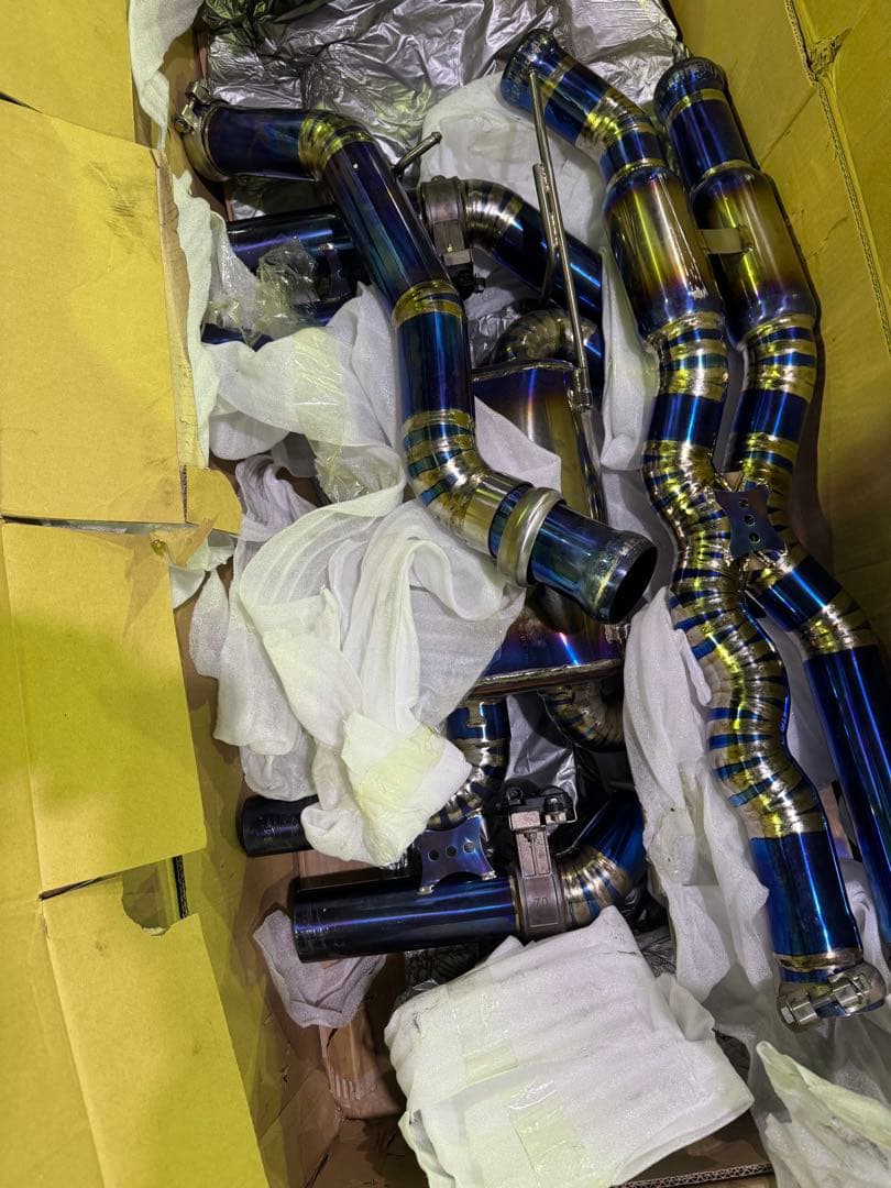 チタンマフラー　bmwM4 f82