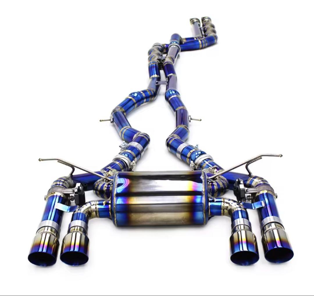 チタンマフラー　bmwM4 f82