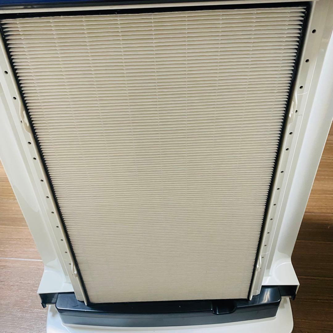 【ほぼ未使用】ダイキンDAIKIN ACK70W-W ストリーマ空気清浄機　美品