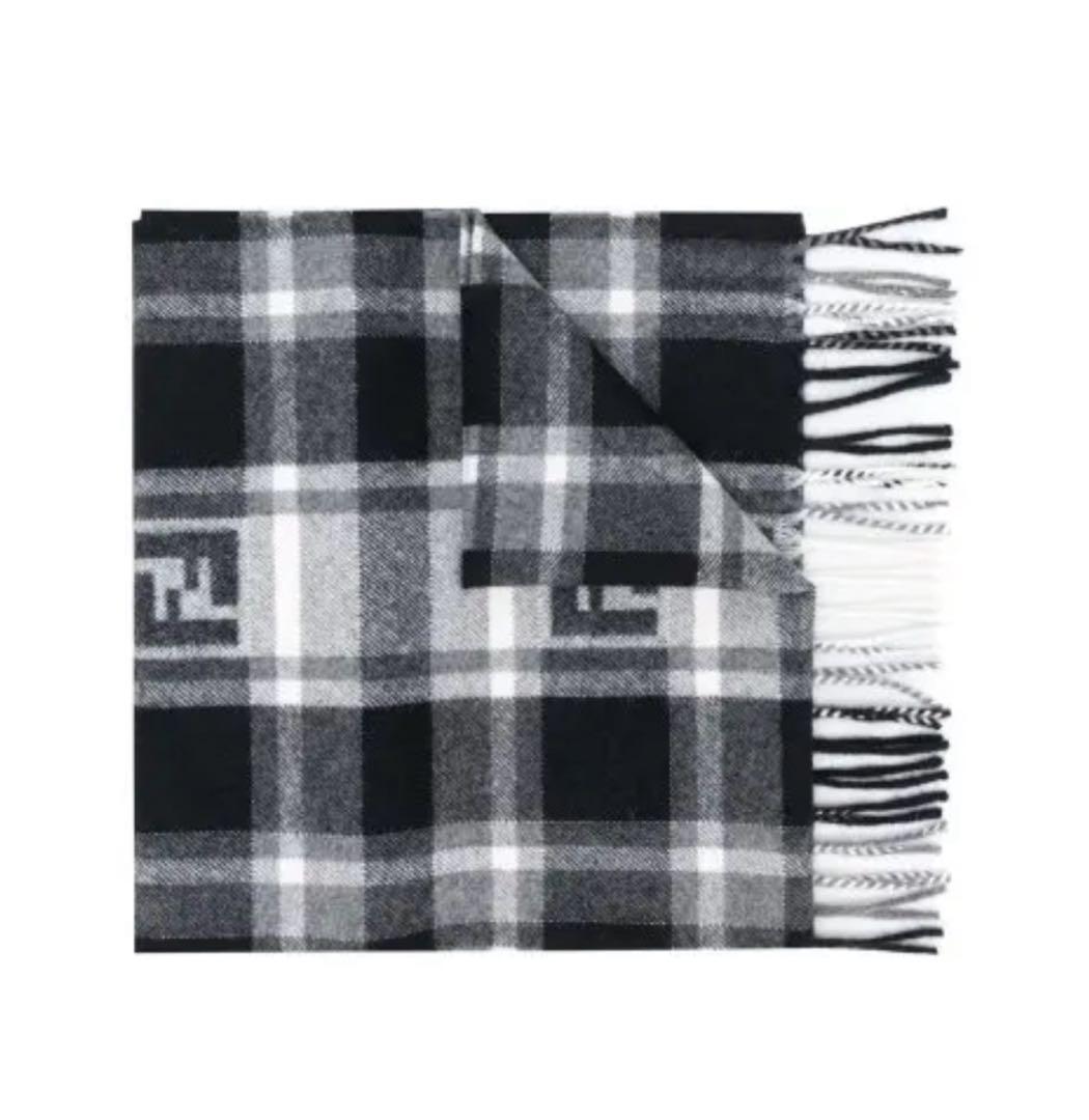Fendi チェック柄マフラー
