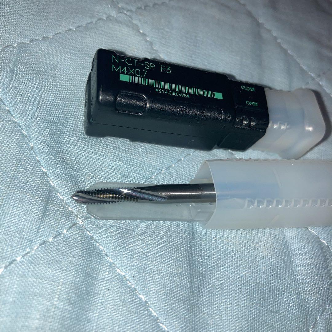 2本！！超硬スパイラルタップ　M4×0.7  2本