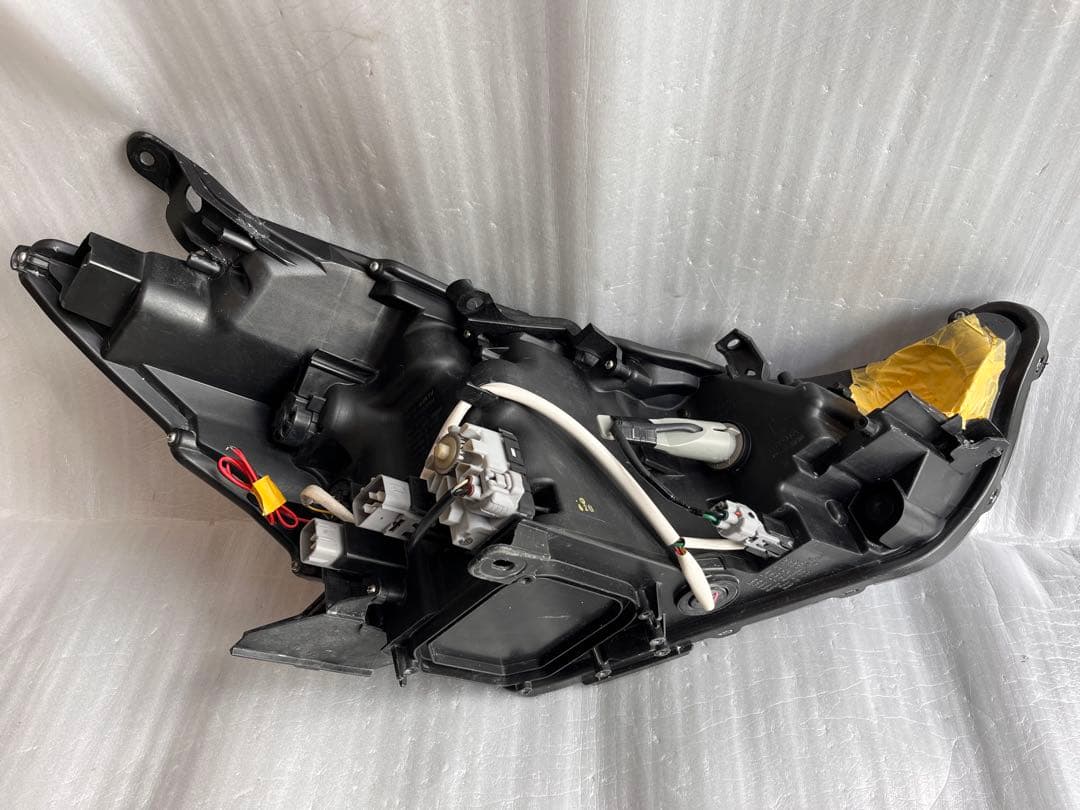 でゅら　G's GR★ プリウスα LEDヘッドライト　US仕様