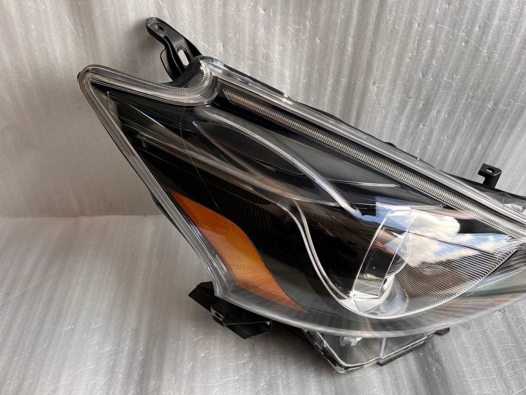 でゅら　G's GR★ プリウスα LEDヘッドライト　US仕様