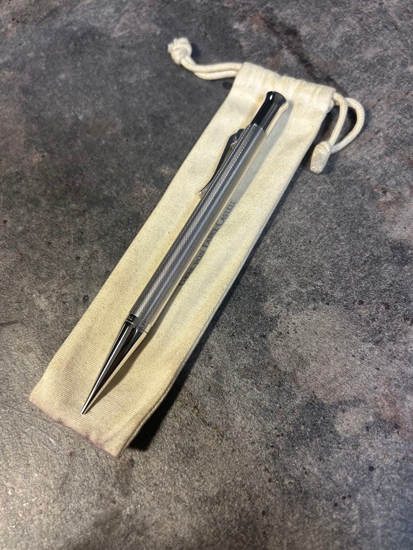 ファーバーカステルギロシェロジウム　MP0.7 おまけ　革製4本挿ペンケース