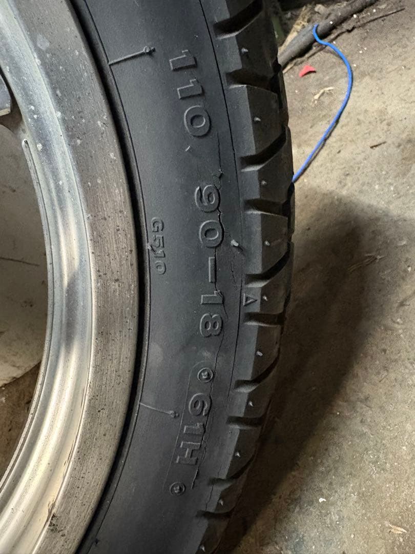 VF400F リアホイール　純正　CBX400F CBR400F 流用　ワイド