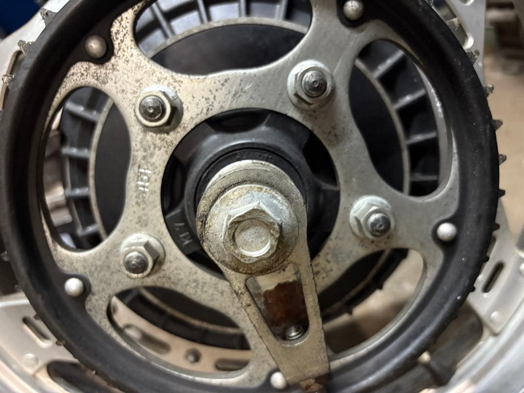 VF400F リアホイール　純正　CBX400F CBR400F 流用　ワイド