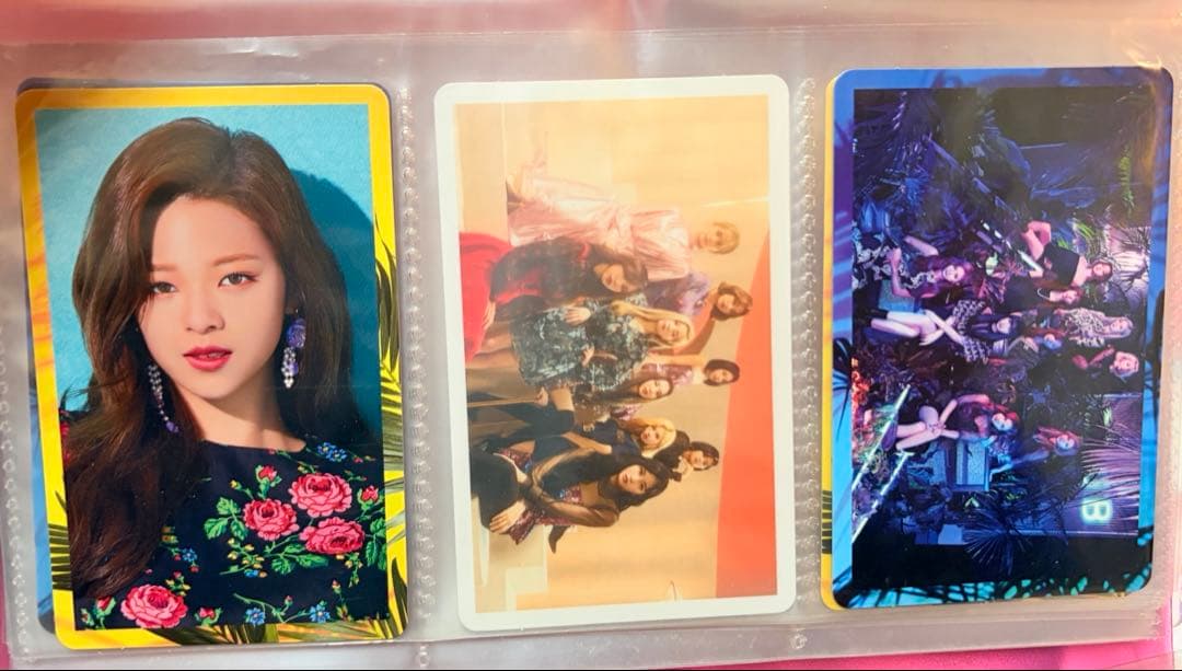 TWICE グッズ まとめ売り（一枚目以降の写真もご覧ください）