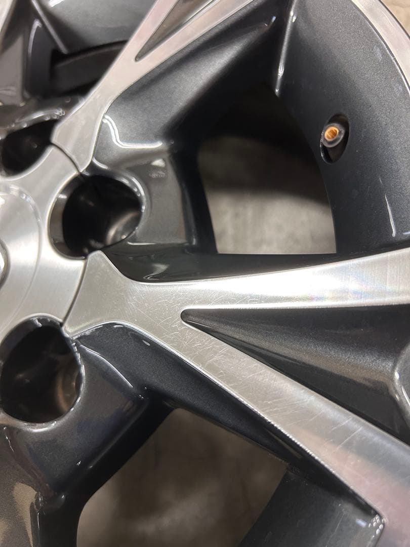 ⭐︎希少 200系ハイエース純正 中古ホイール4本セット 新品ゴムバルブ付き