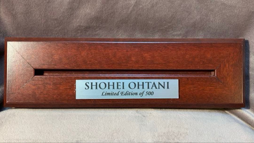 限定500　大谷翔平　2018新人王記念３ディスプレイスタンド　シリアル付