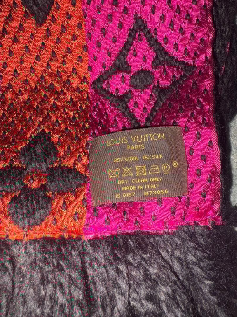 LOUIS VUITTON エシャルプ ロゴマニア レインボー