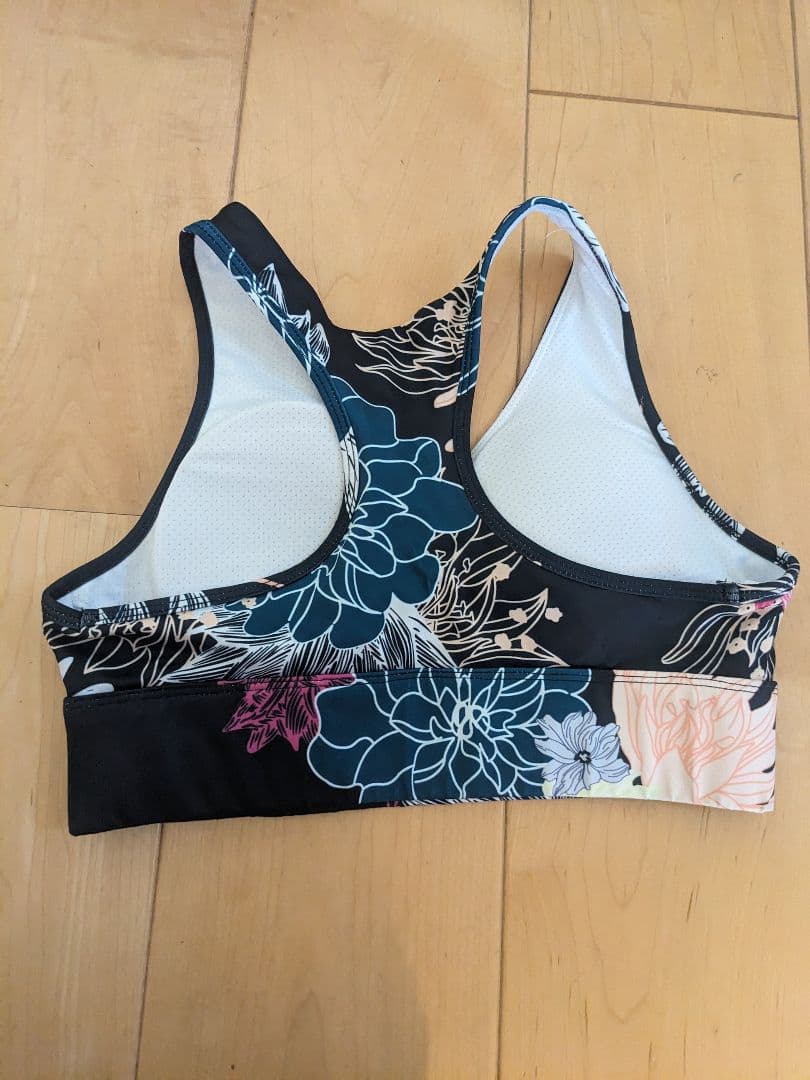 ヨガウェア　トップ＆レギンスセット　サイズМ