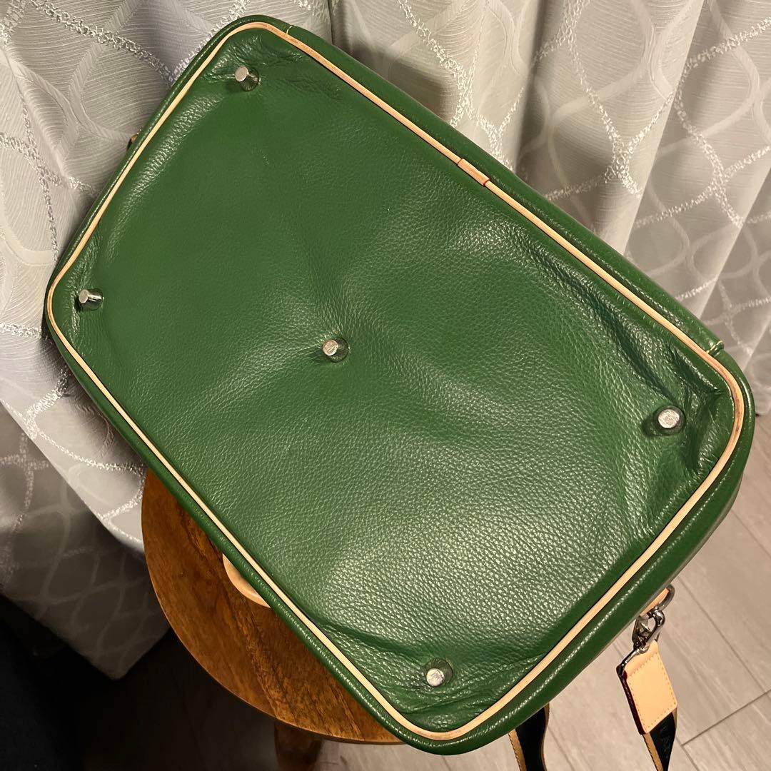 TRIVALENTE レザー ボストンバッグ