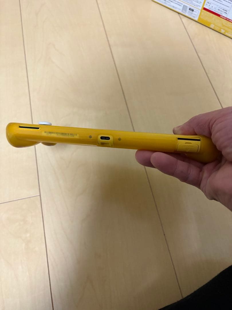 Nintendo Switch Lite イエロー 本体、箱、充電器付き