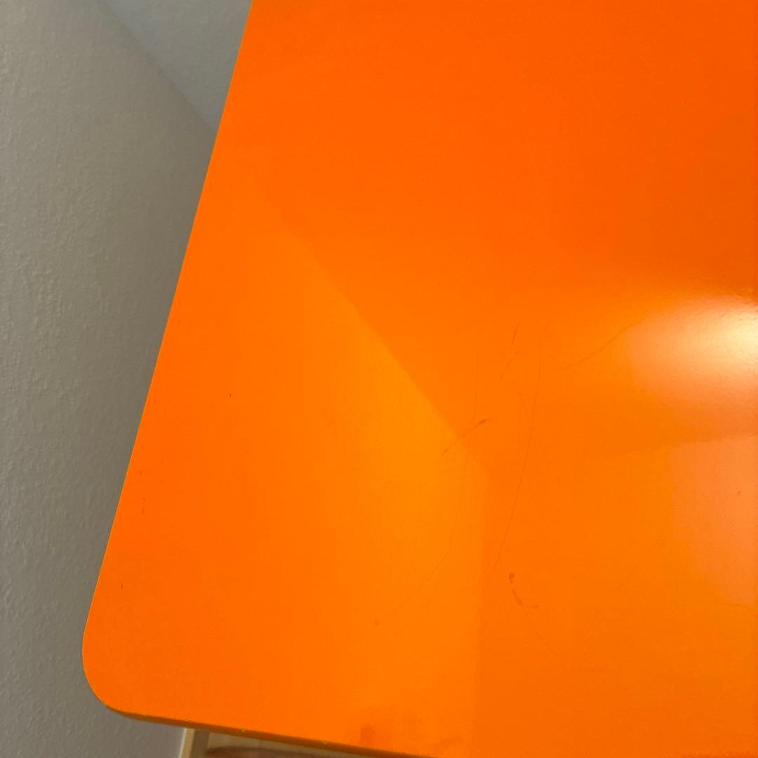 スペースエイジ　レトロポップ　ローテーブル