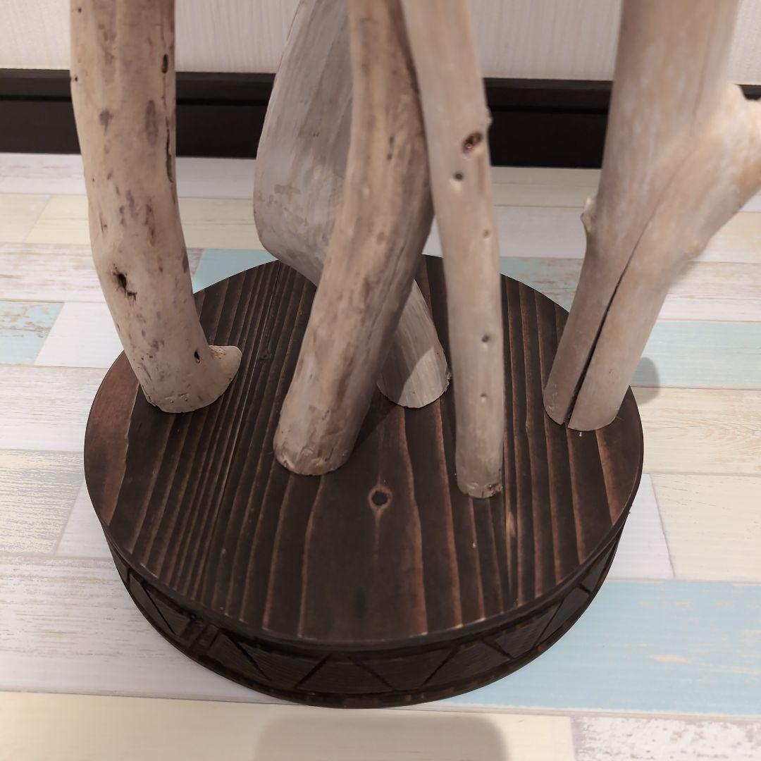 木と流木。アジアンテイスト円型ローサイドテーブル