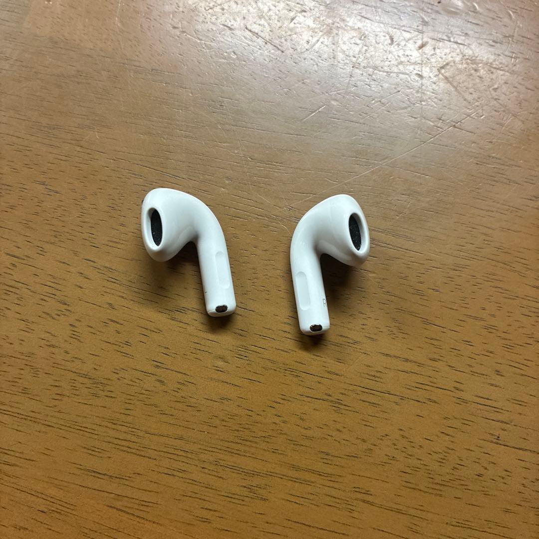 AirPods4（ノイズキャンセリング搭載）